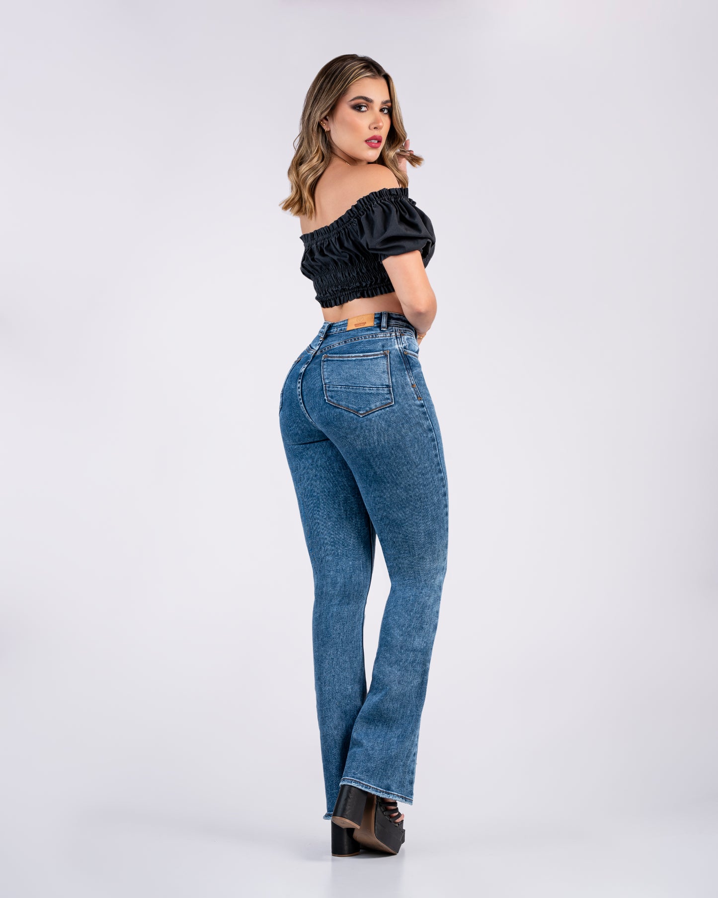 REF W7663 FLARE FIT