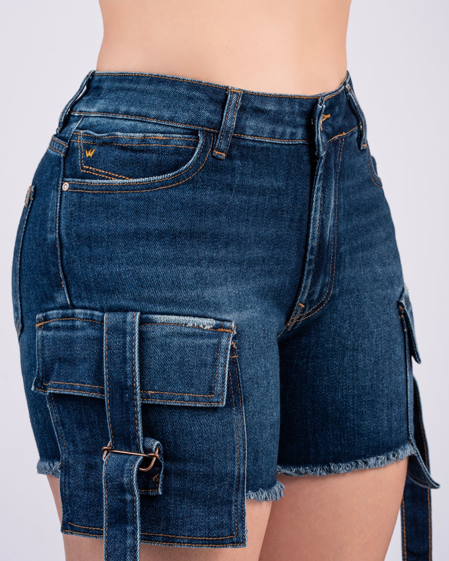 REF OW7543 SHORT